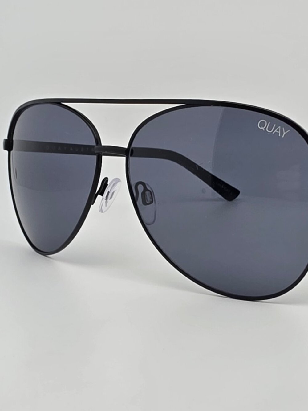 Quay Australia Vivienne Black Frame Smoke Grey Lens Aviator Sunglasses 63-16-135